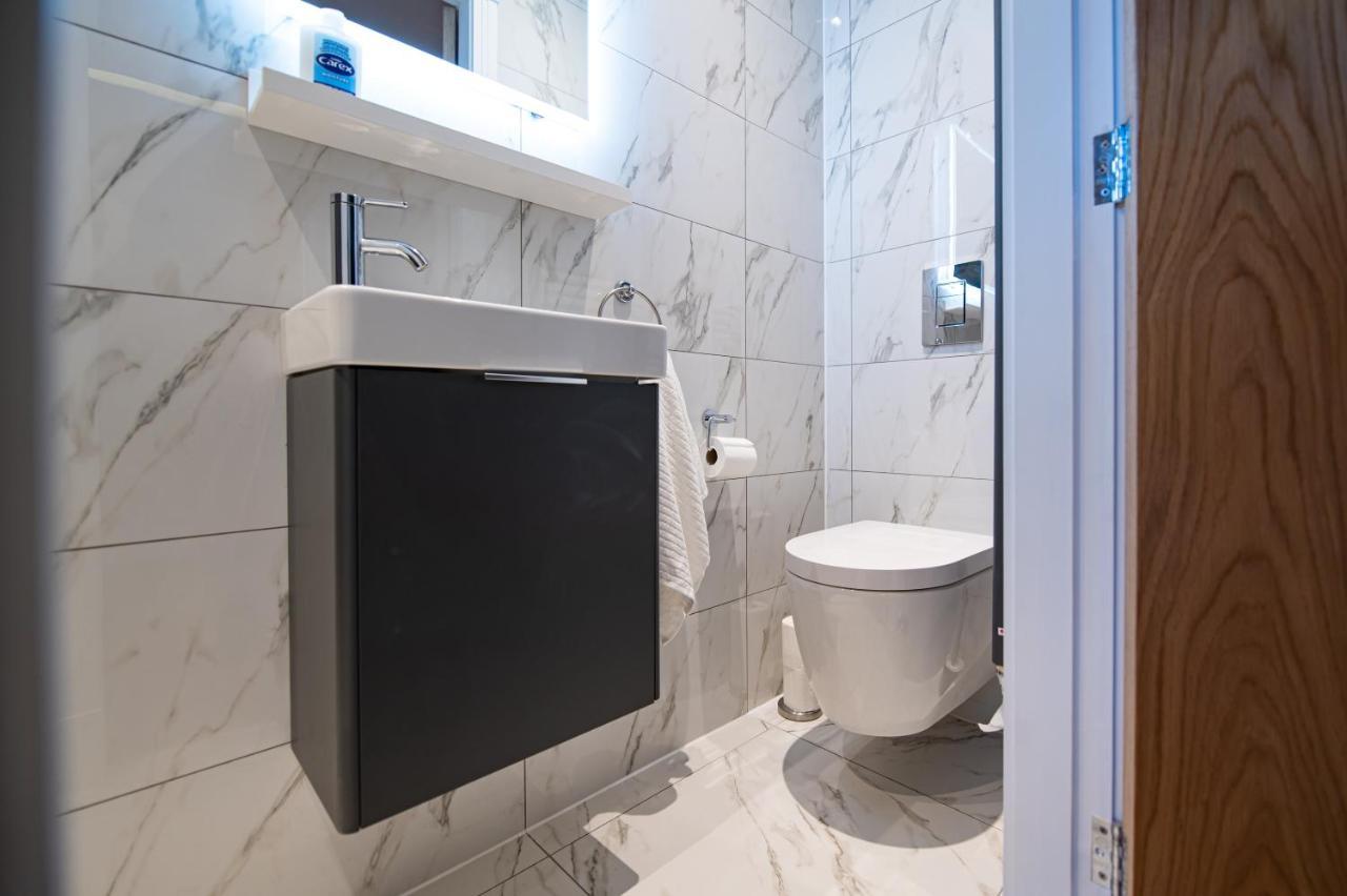 The Nest - Luxury 16 Person Apt W Jacuzzi & Parking Блекпул Екстер'єр фото